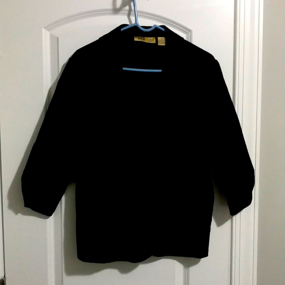 IQ 3/4 sleeve single button jacket with front double pocket